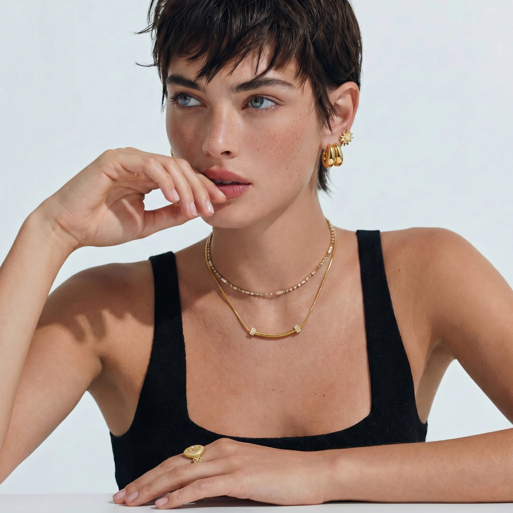 Curved Spark Bar Necklace by LUMÉ
