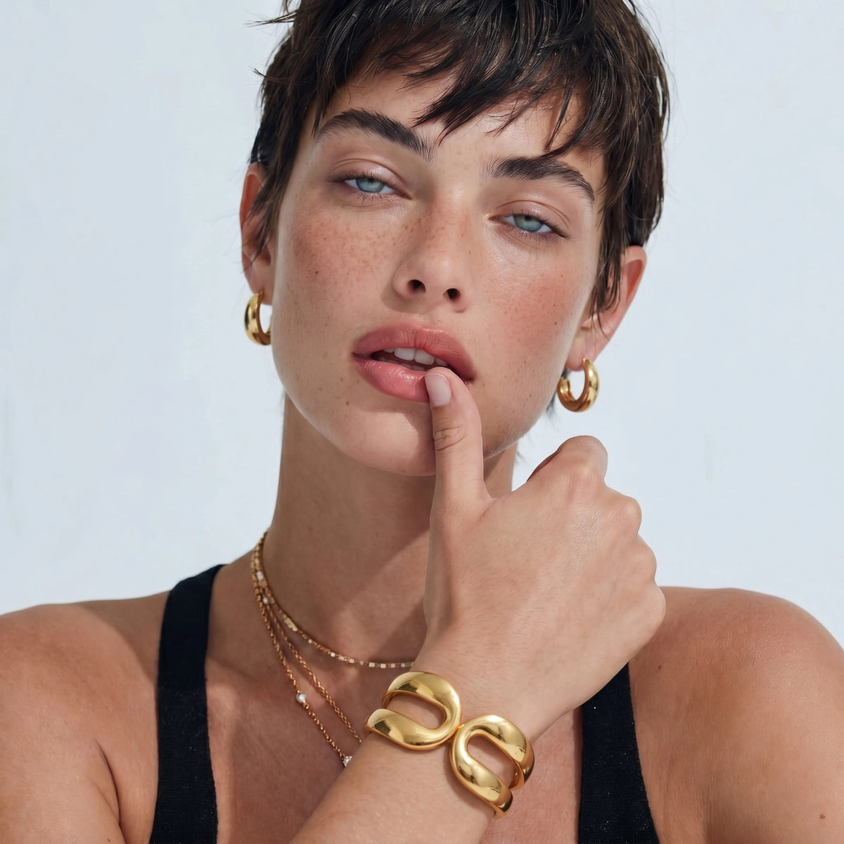 Infinite Bold Cuff by LUMÉ